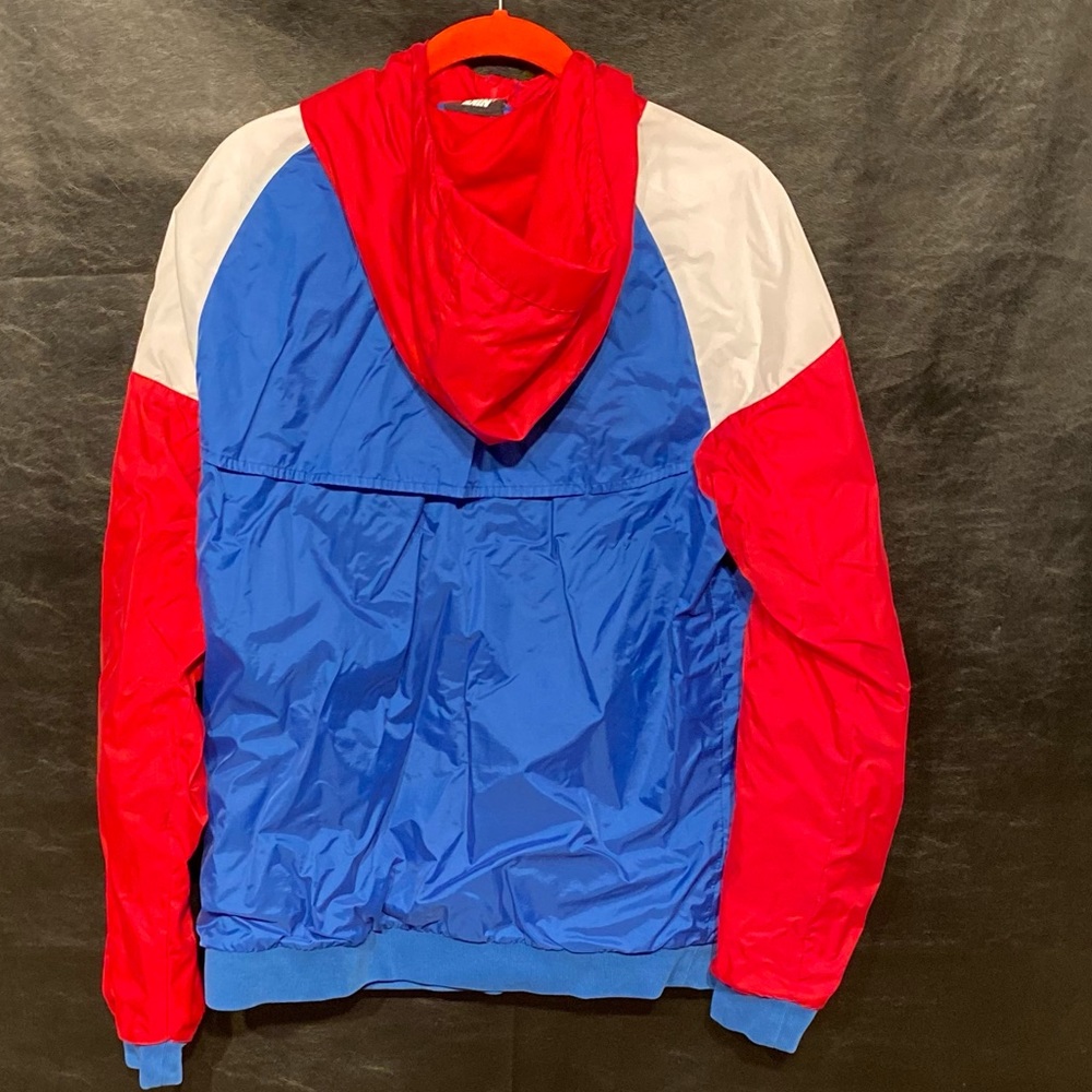 Men’s Nike Windbreaker - Picture 2 of 2